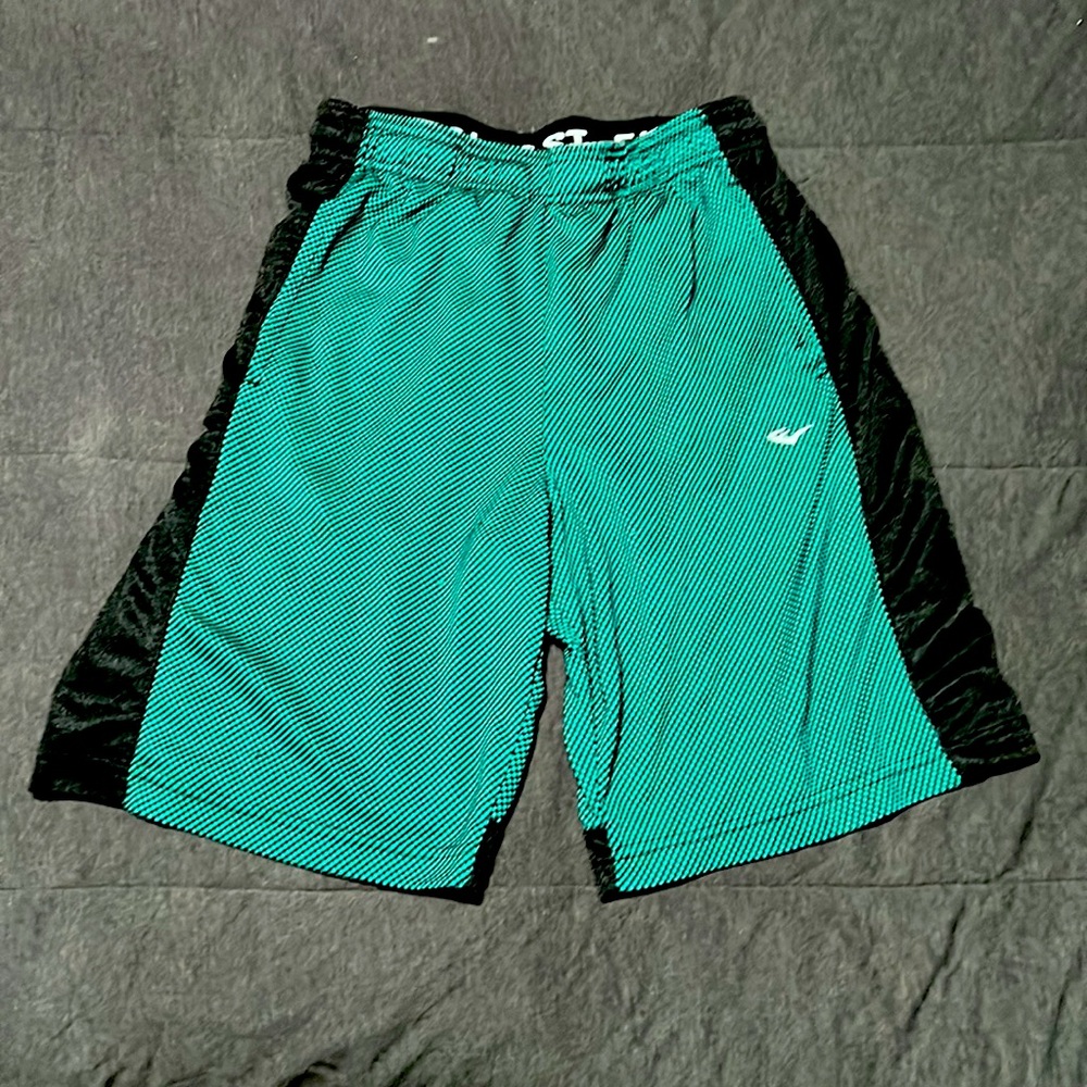 Small green and black mens everlast athletic shorts